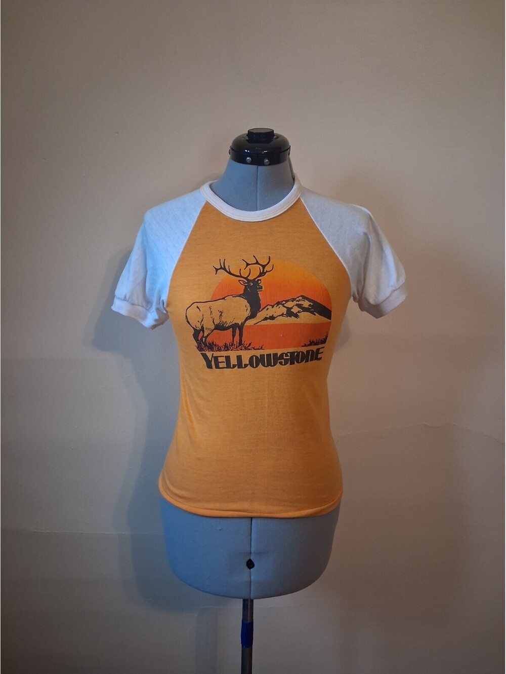 Vintage 1980s yellowstone tee shirt, Kid's large womens S/XS Retro Elk